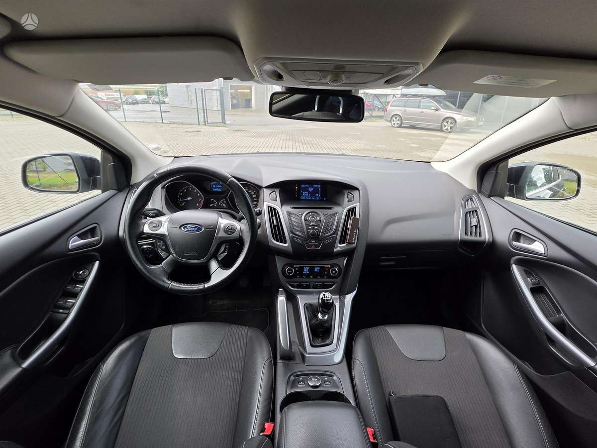 Ford Focus - 11