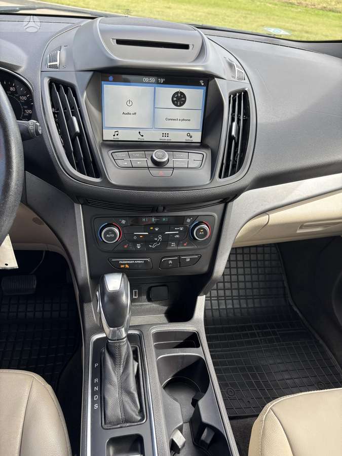 Ford Escape - 12