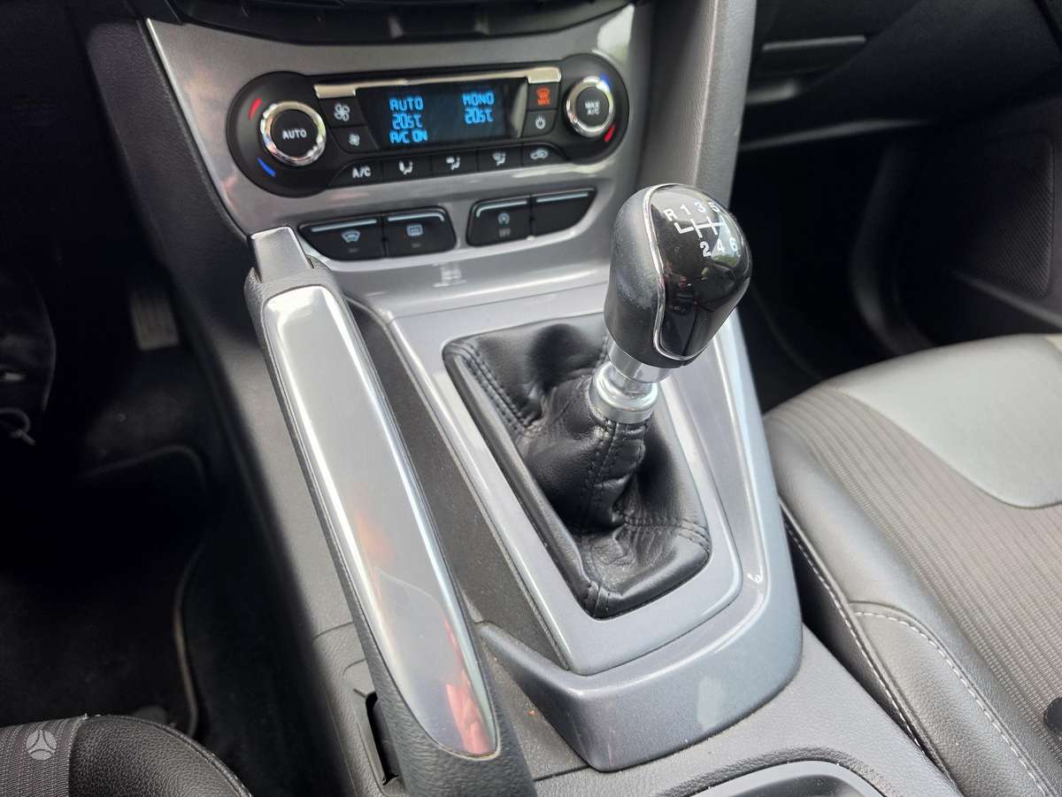 Ford Focus, 1.6 l., universalas
