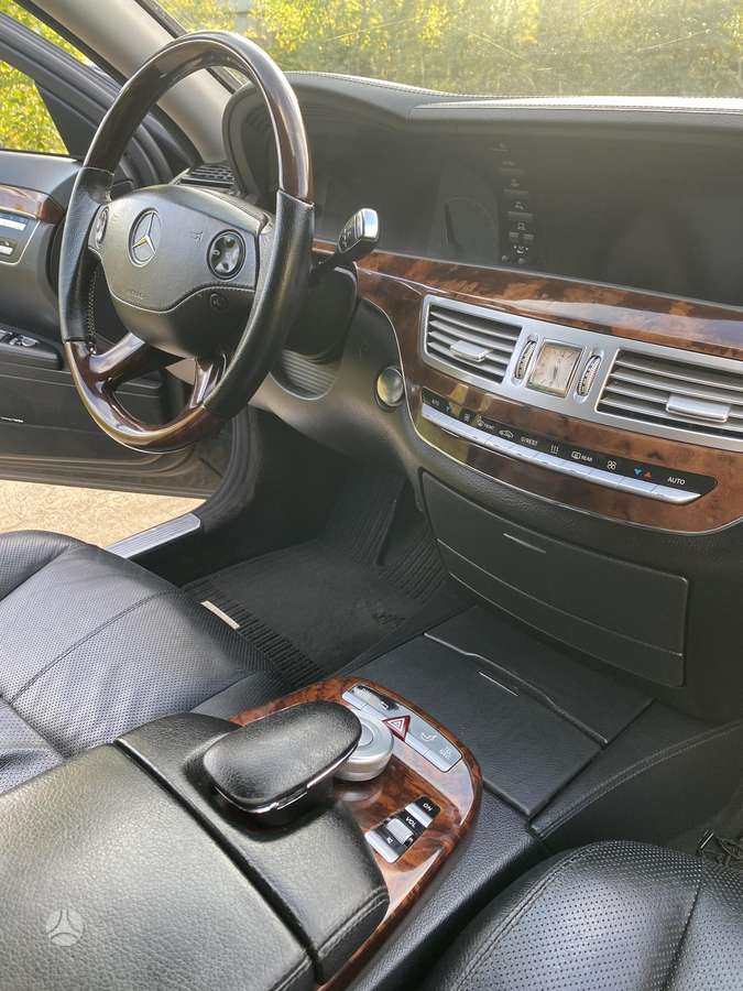 Mercedes-Benz S320 - 8