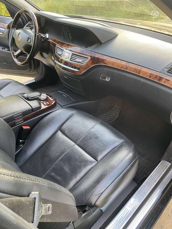 Mercedes-Benz S320 - 9