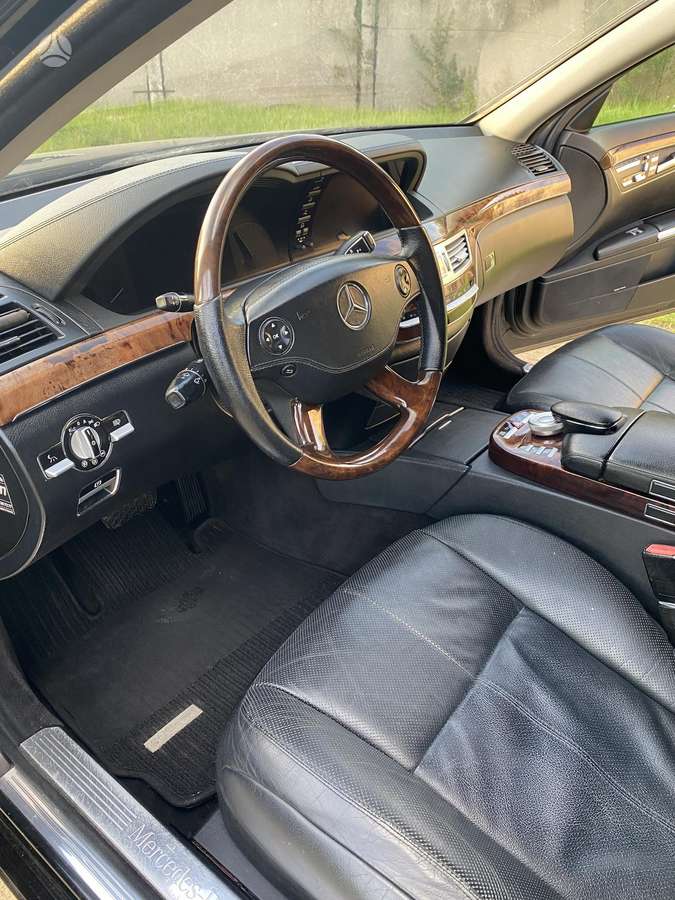 Mercedes-Benz S320 - 11