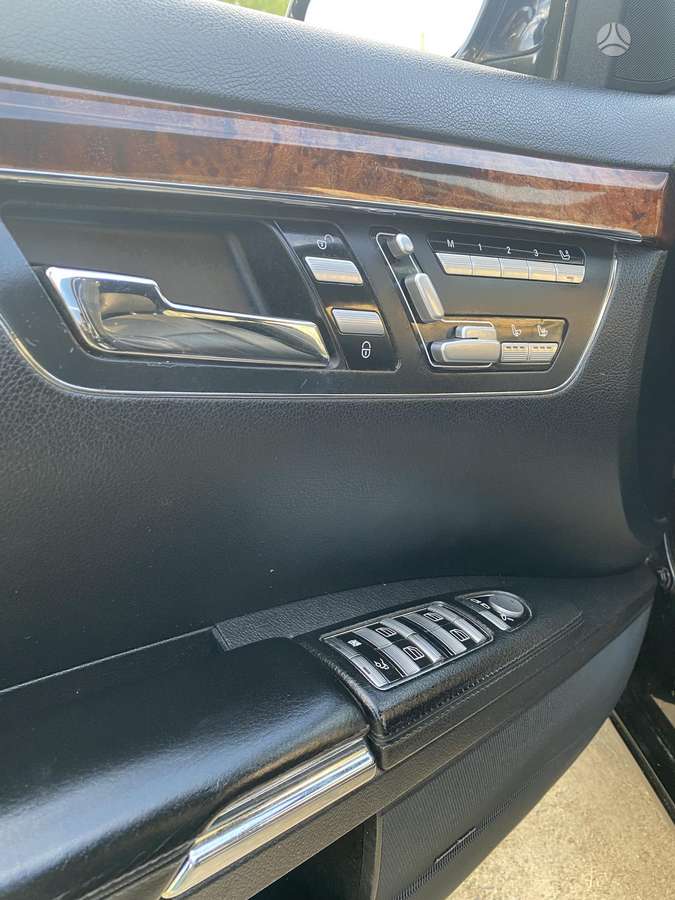Mercedes-Benz S320 - 12