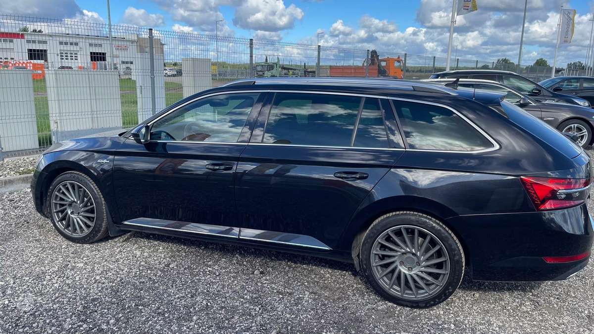Škoda Superb - 12