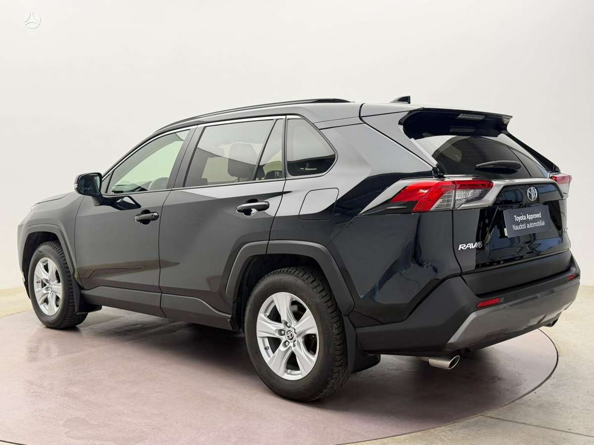 Toyota RAV4 - 6