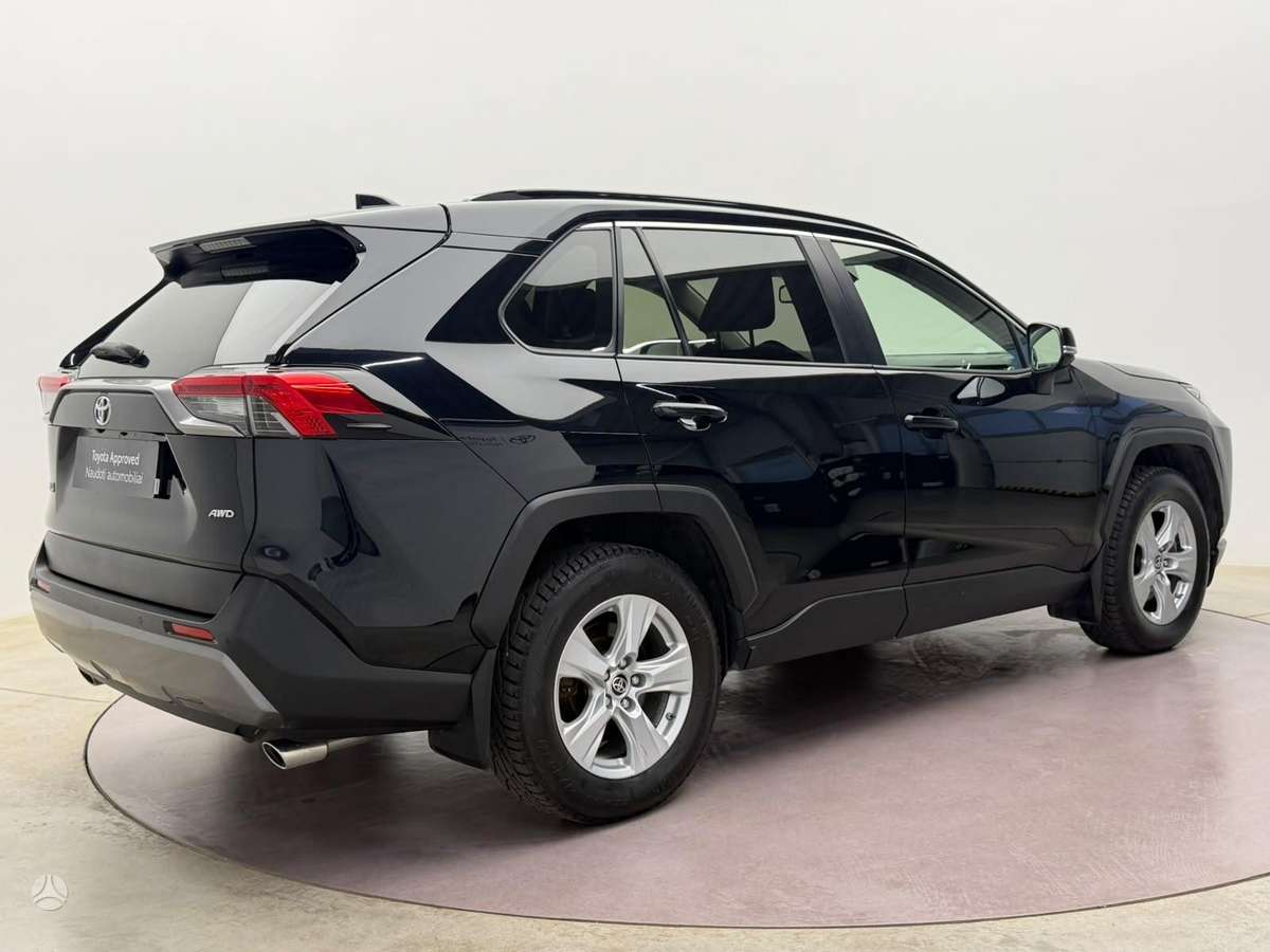 Toyota RAV4 - 8