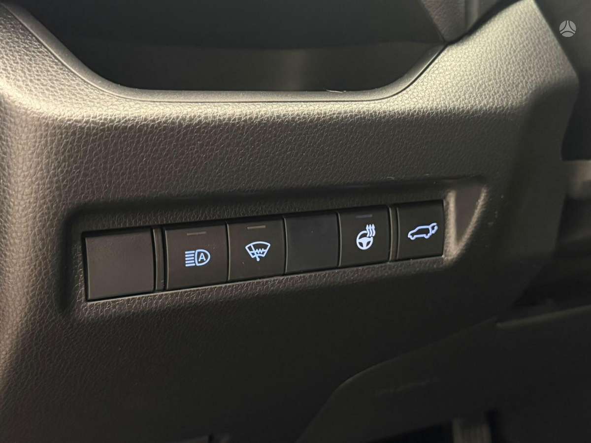 Toyota RAV4 - 11