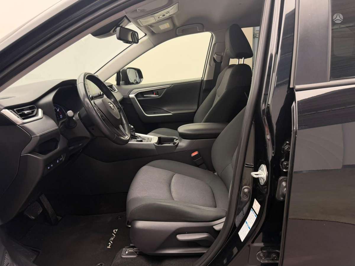 Toyota RAV4 - 9