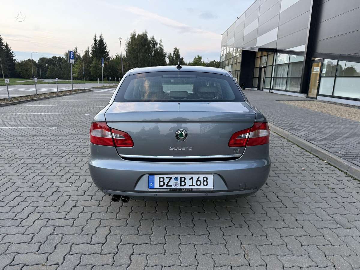 Škoda Superb - 10