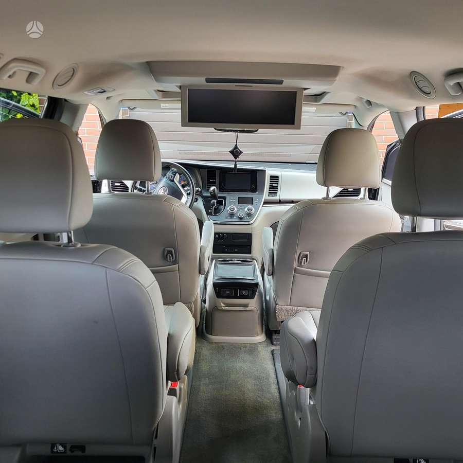 Toyota Sienna - 6