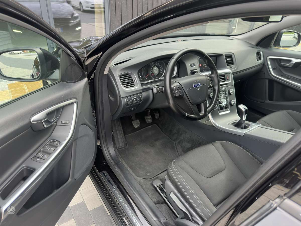 Volvo V60, 2.0 l., Универсал