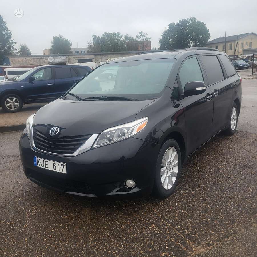 Toyota Sienna - 1