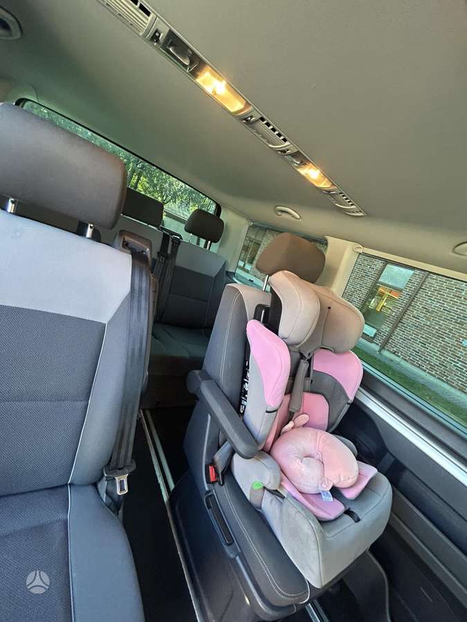Volkswagen Multivan - 7