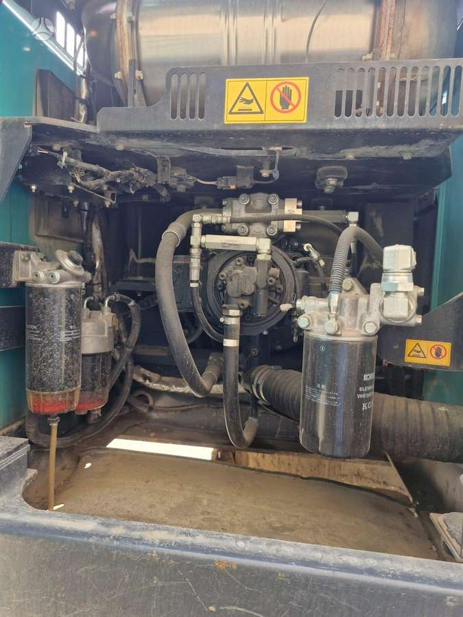 Kobelco SK300LC-10, excavator