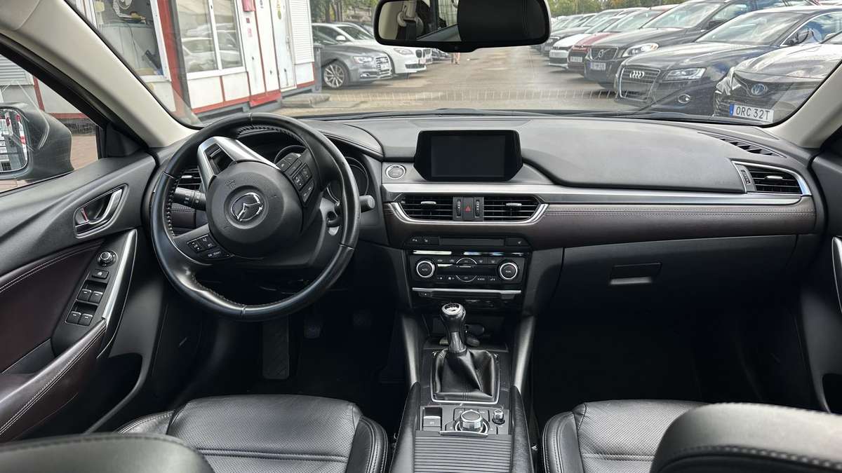 Mazda 6 - 10