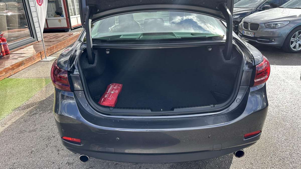 Mazda 6, 2.2 l., Седан