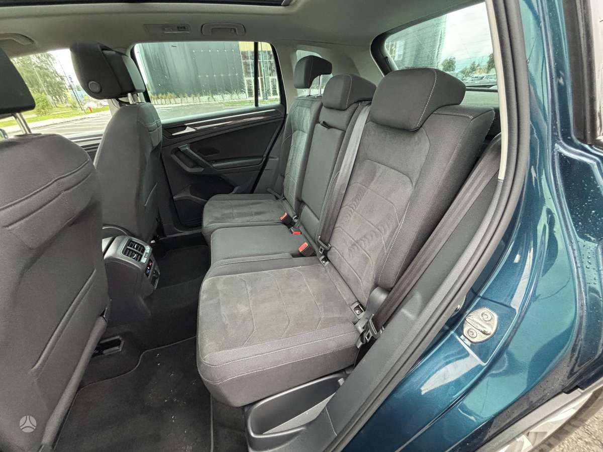 Volkswagen Tiguan - 11