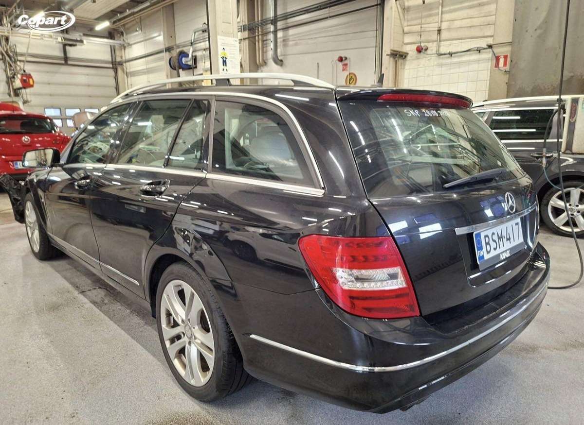 Mercedes-Benz C220 - 3
