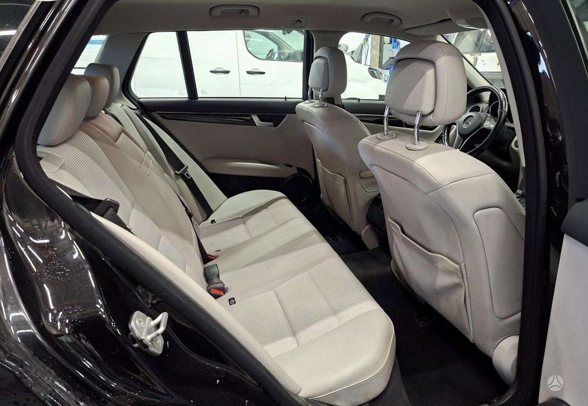 Mercedes-Benz C220 - 7
