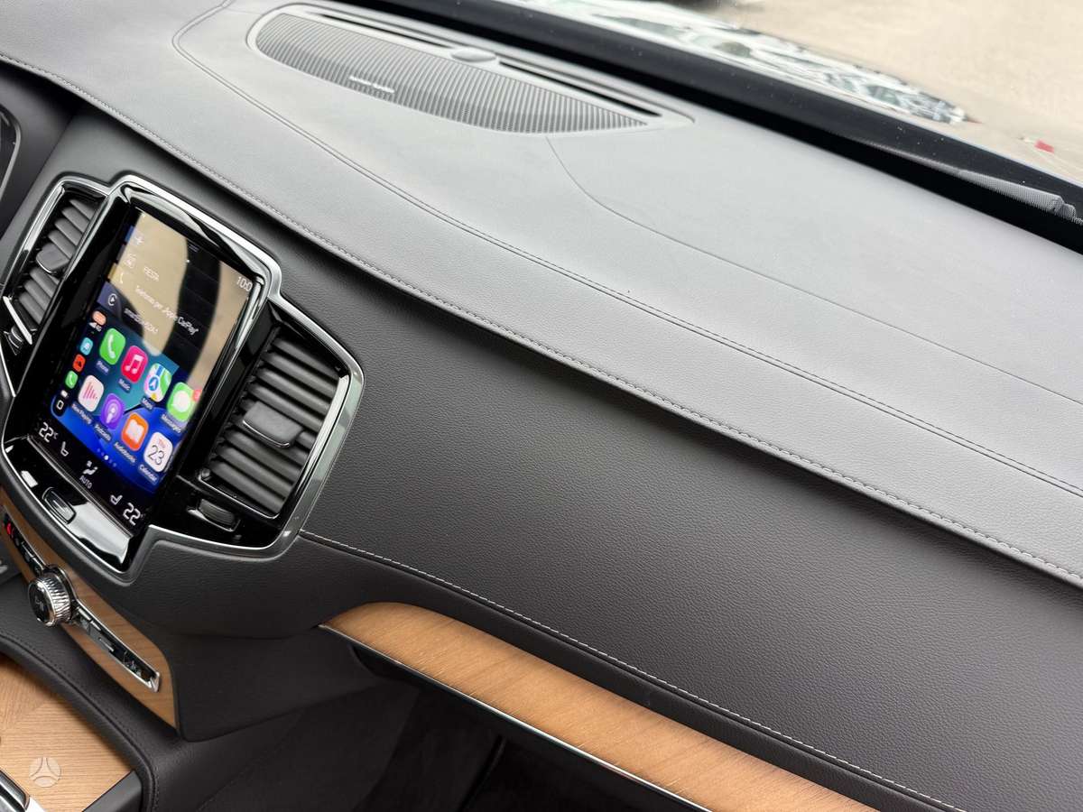Volvo XC90 - 11