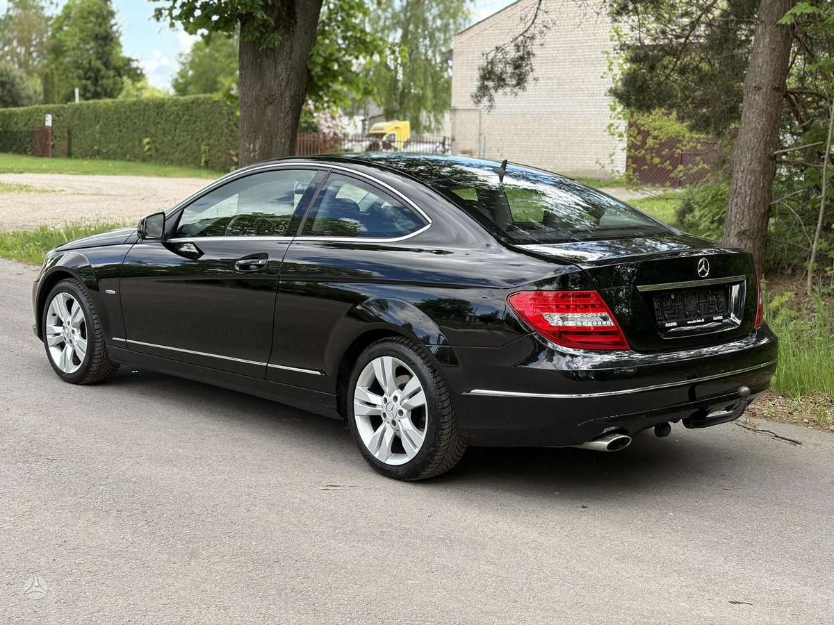 Mercedes-Benz C220 - 3