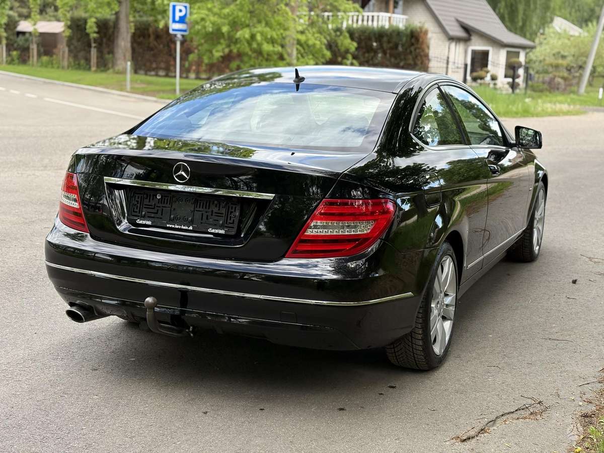 Mercedes-Benz C220 - 4
