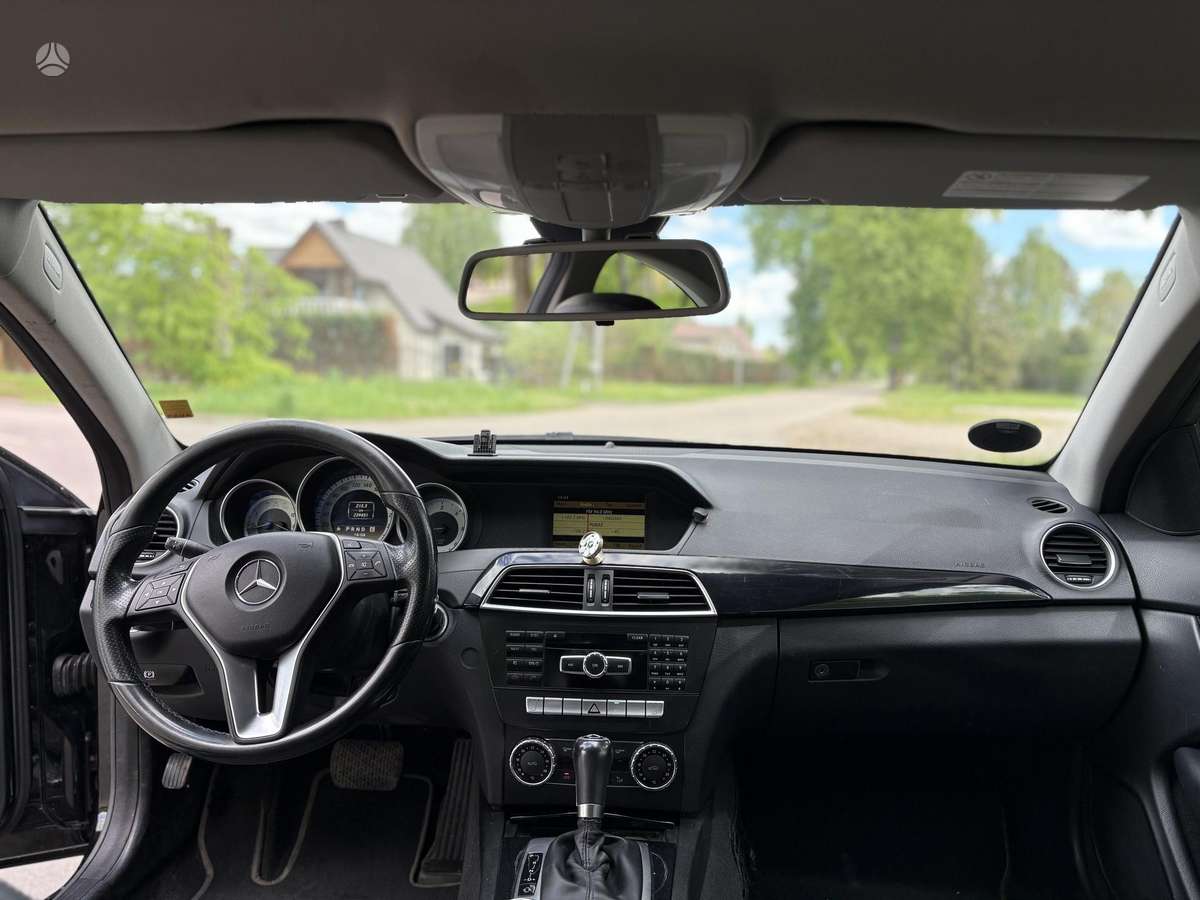 Mercedes-Benz C220 - 6