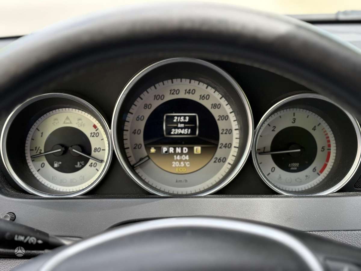 Mercedes-Benz C220 - 9