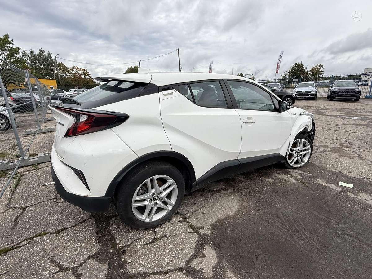 Toyota C-HR - 7