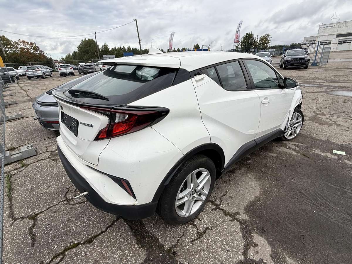 Toyota C-HR - 8