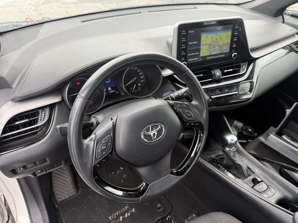 Toyota C-HR - 12