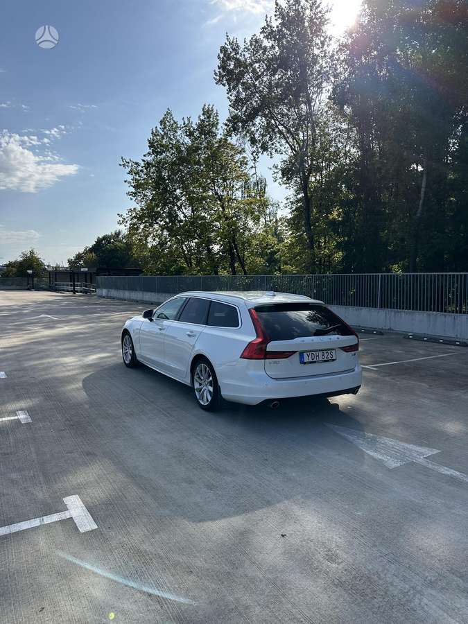 Volvo V90 - 4