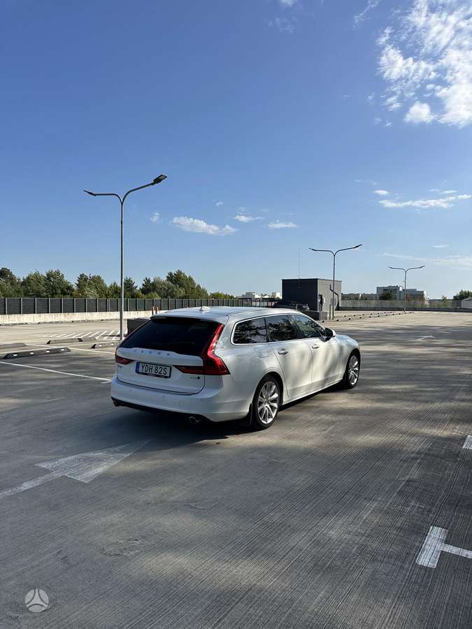 Volvo V90 - 6