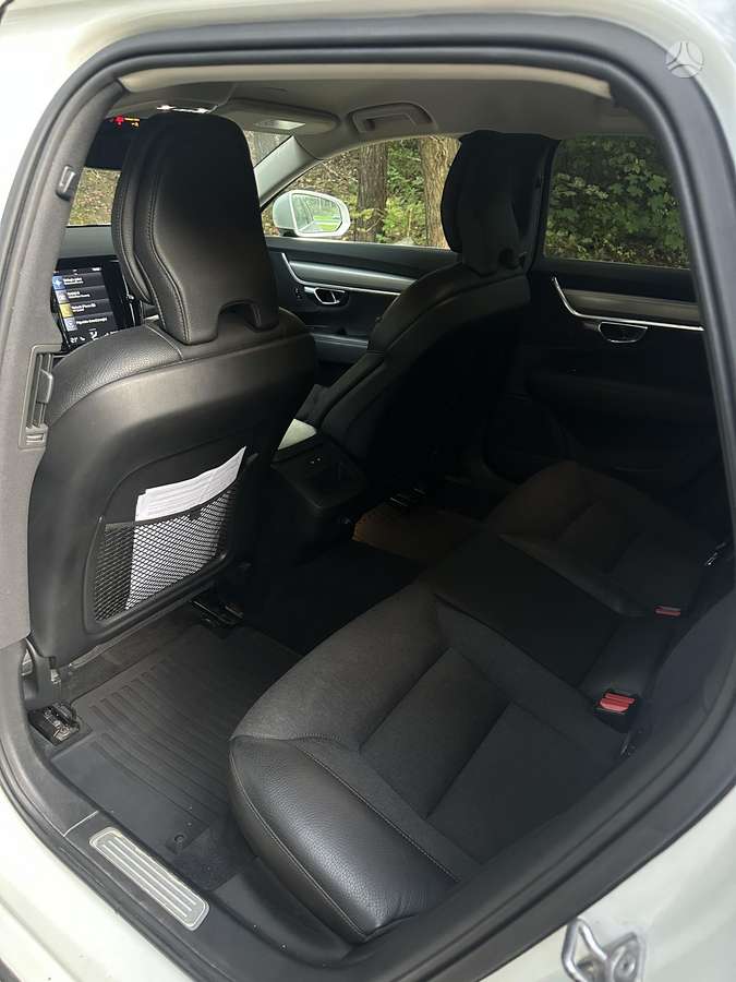 Volvo V90 - 10