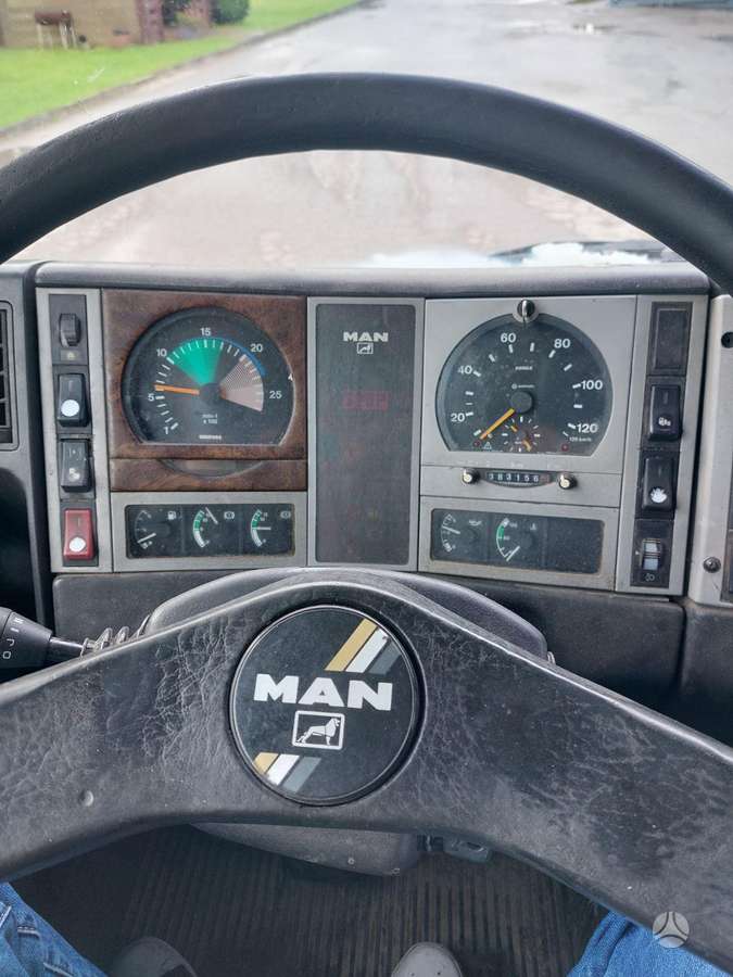 MAN 18.224, milk trucks