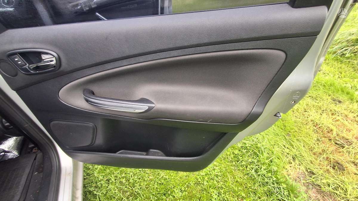 Ford S-MAX - 9