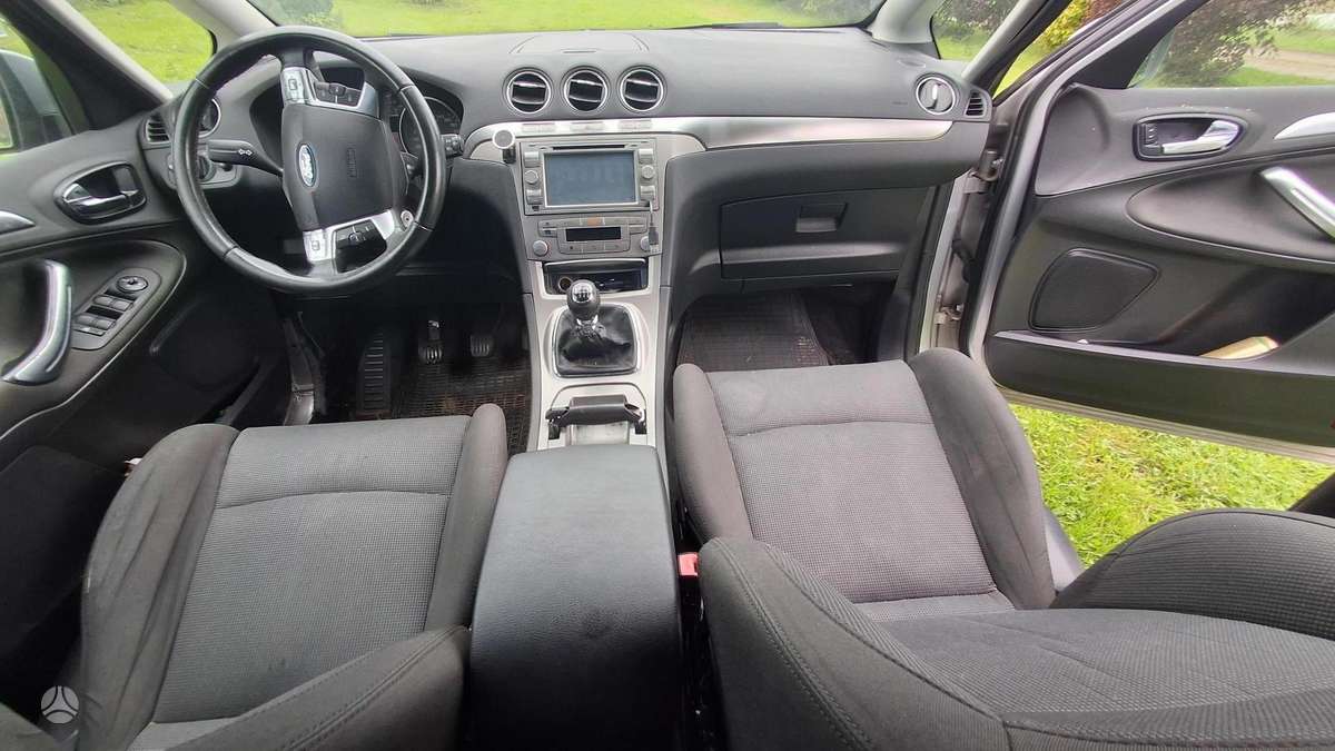 Ford S-MAX - 8