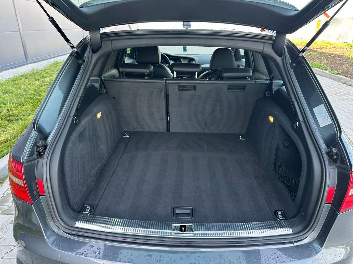 Audi A4 - 12