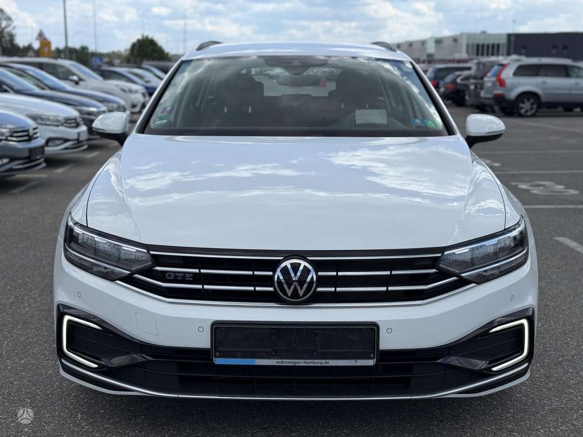 Volkswagen Passat - 2