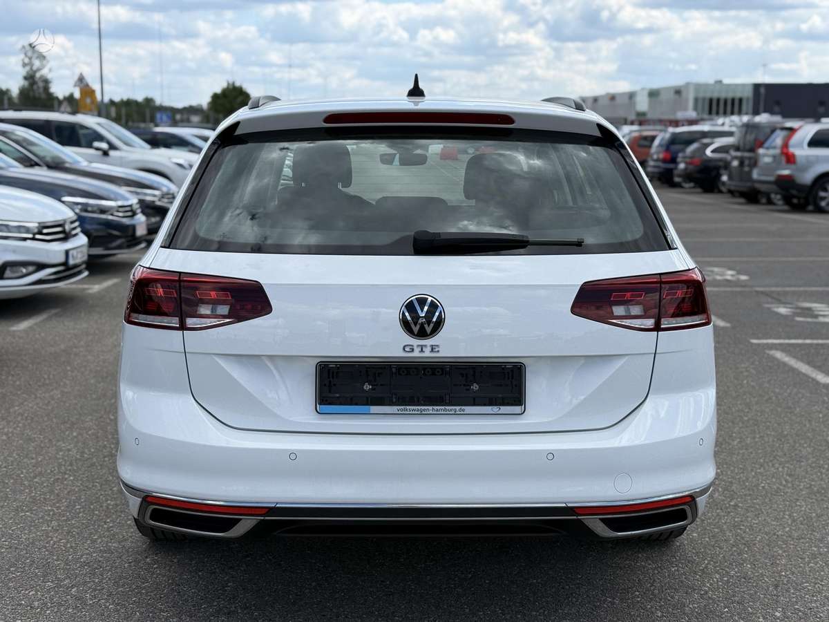 Volkswagen Passat - 8