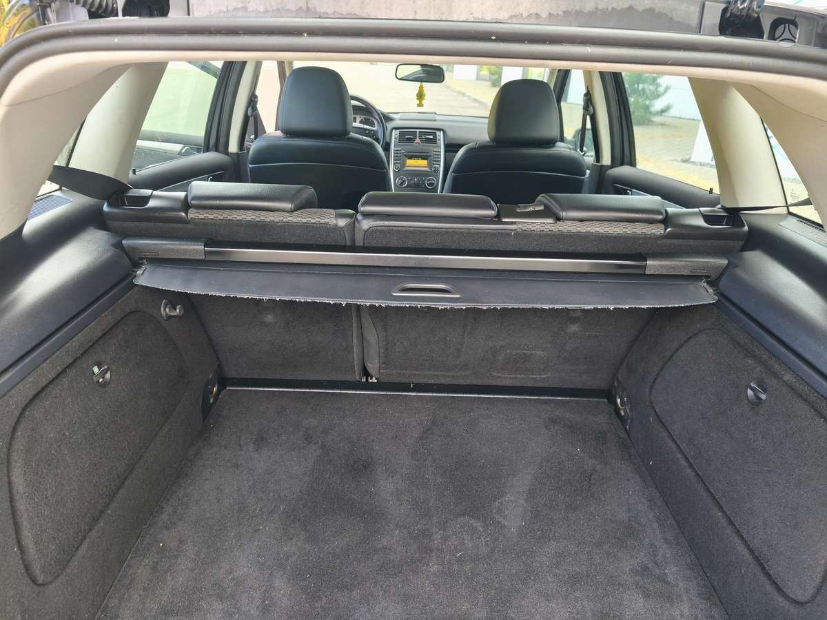Mercedes-Benz B180 - 9