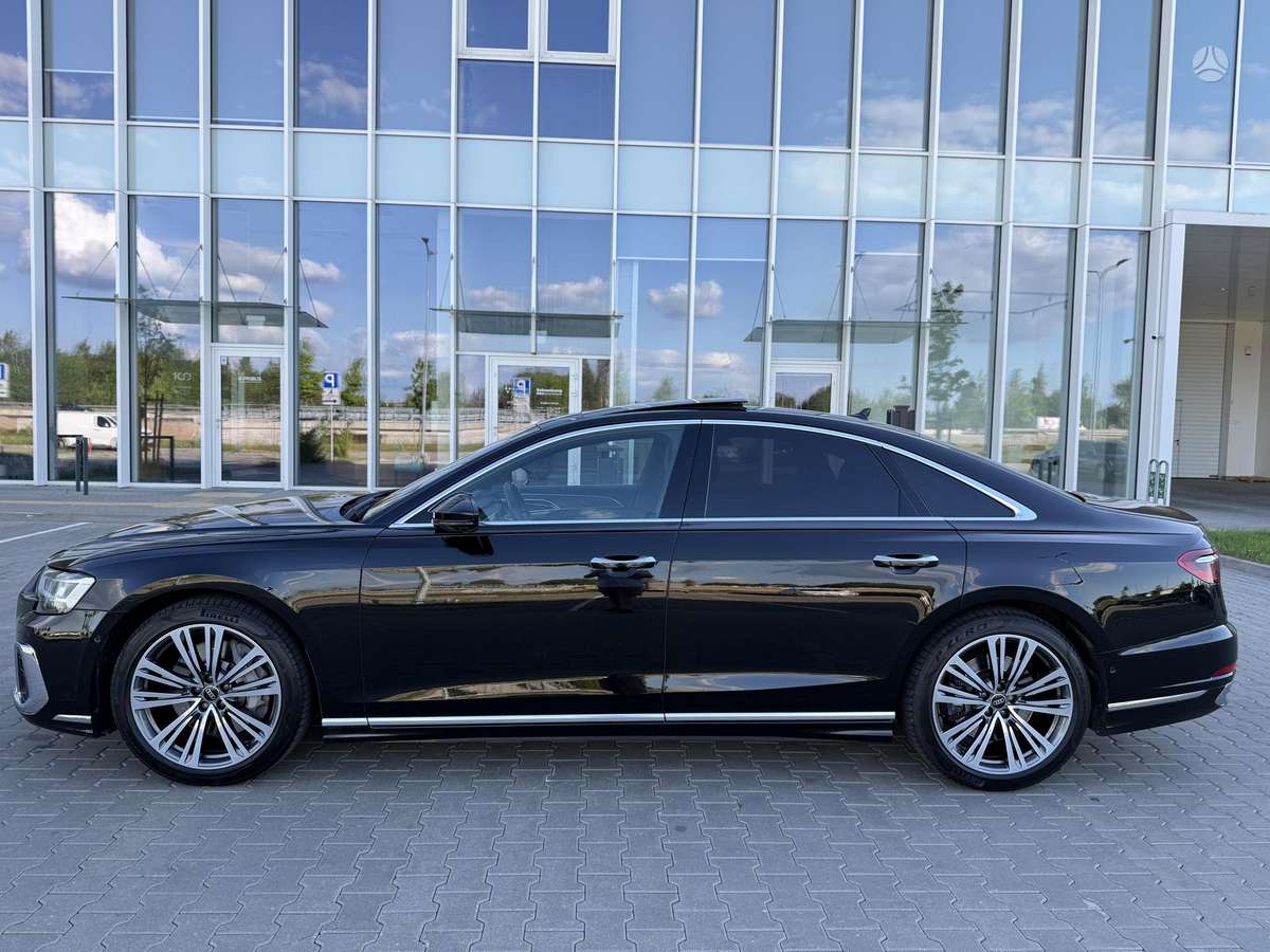 Audi A8 - 8