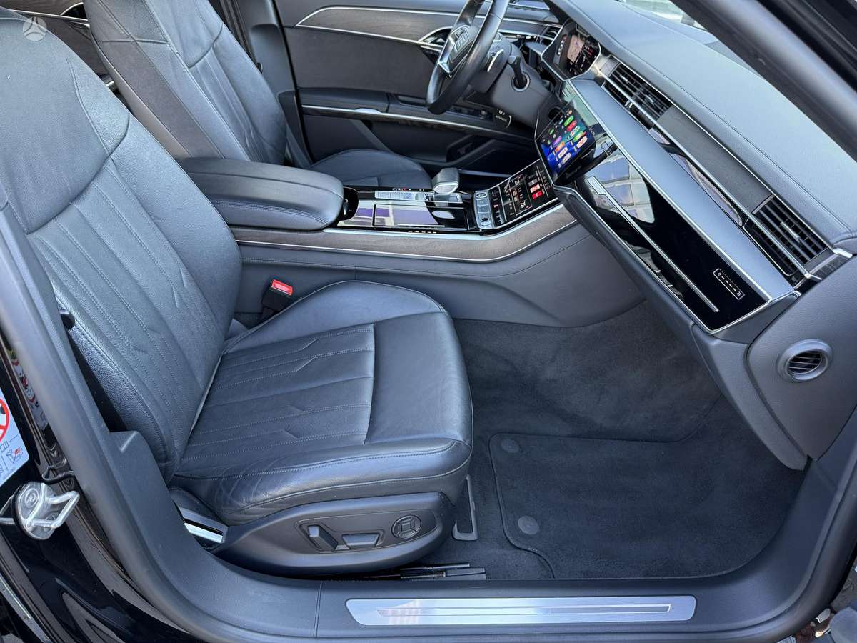 Audi A8, 3.0 l., Седан