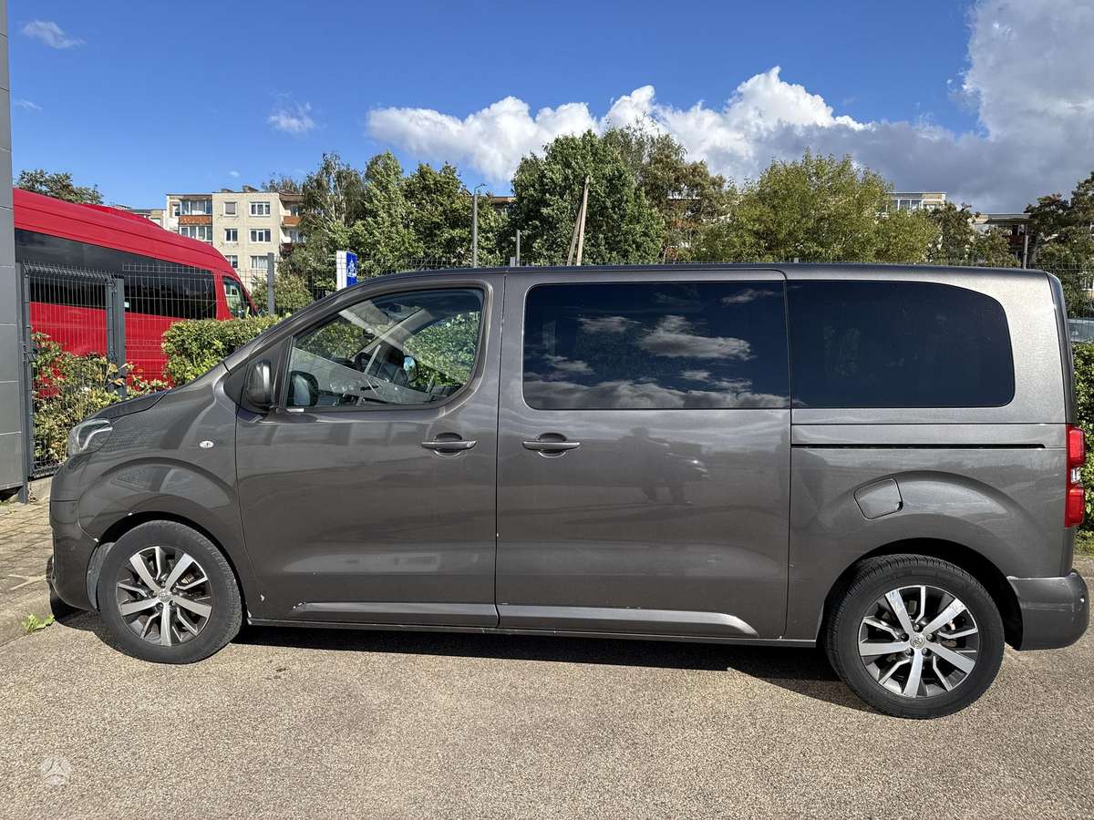 Toyota Proace - 1