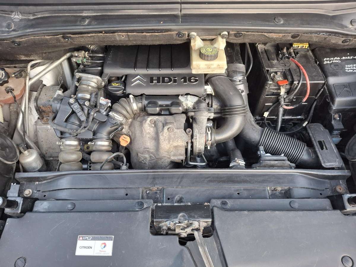 Citroën C4 Picasso - 8