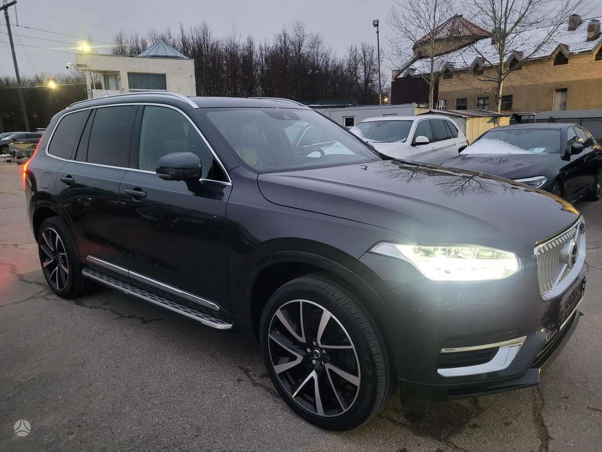 Volvo XC90 - 1