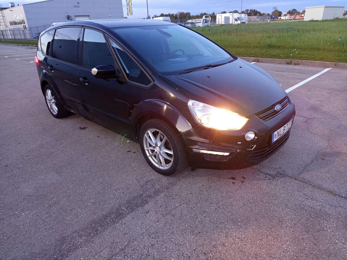 Ford S-MAX - 4