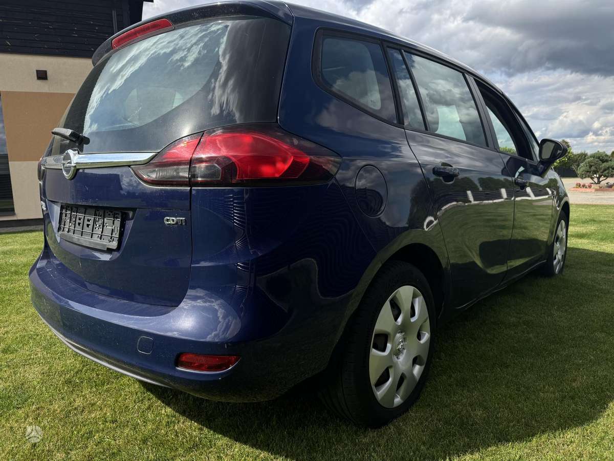 Opel Zafira Tourer - 3