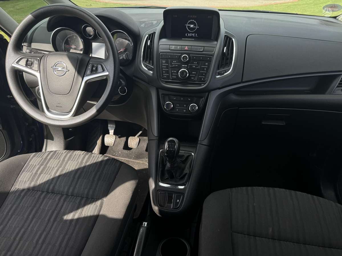 Opel Zafira Tourer - 5