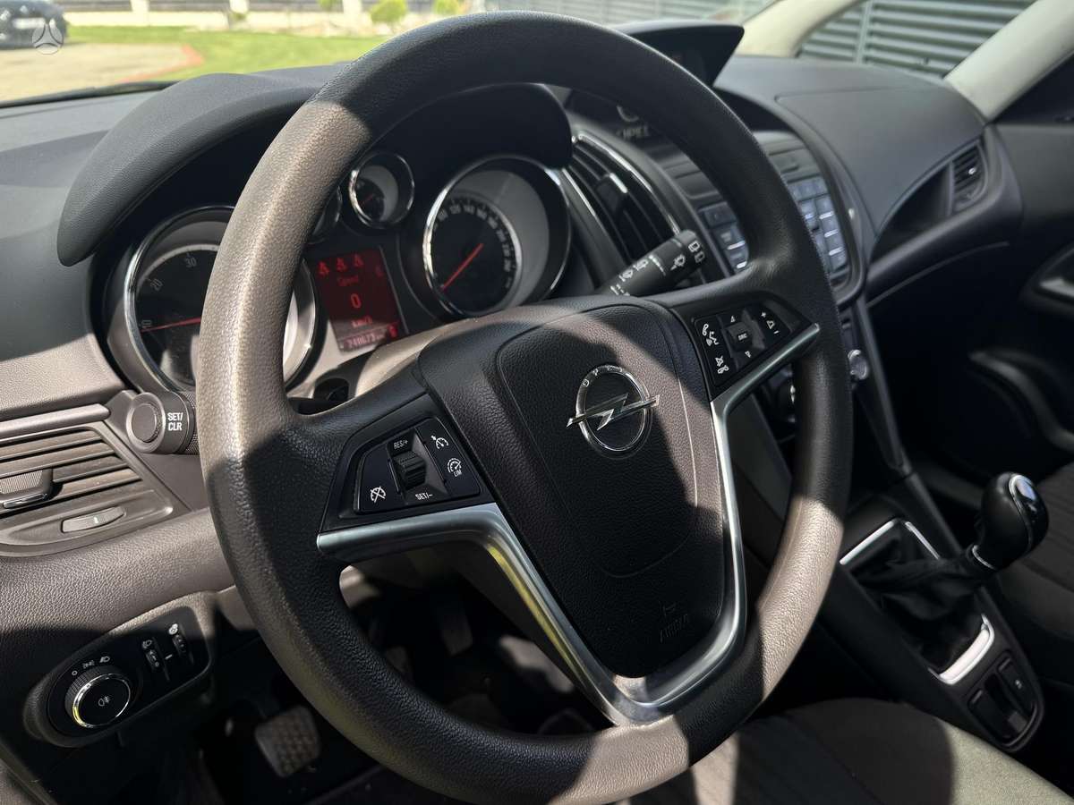 Opel Zafira Tourer - 6